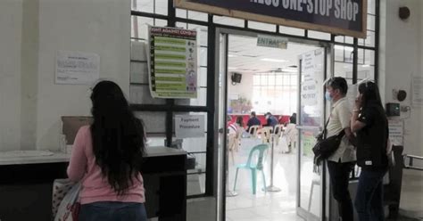 Baguio eases biz permit issuance to aid pandemic.